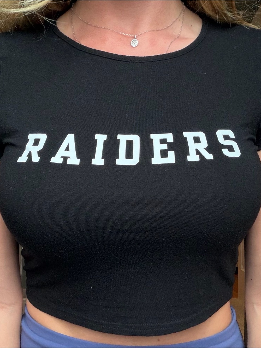 Raiders Black Crop Top — Women's Graphic Tee